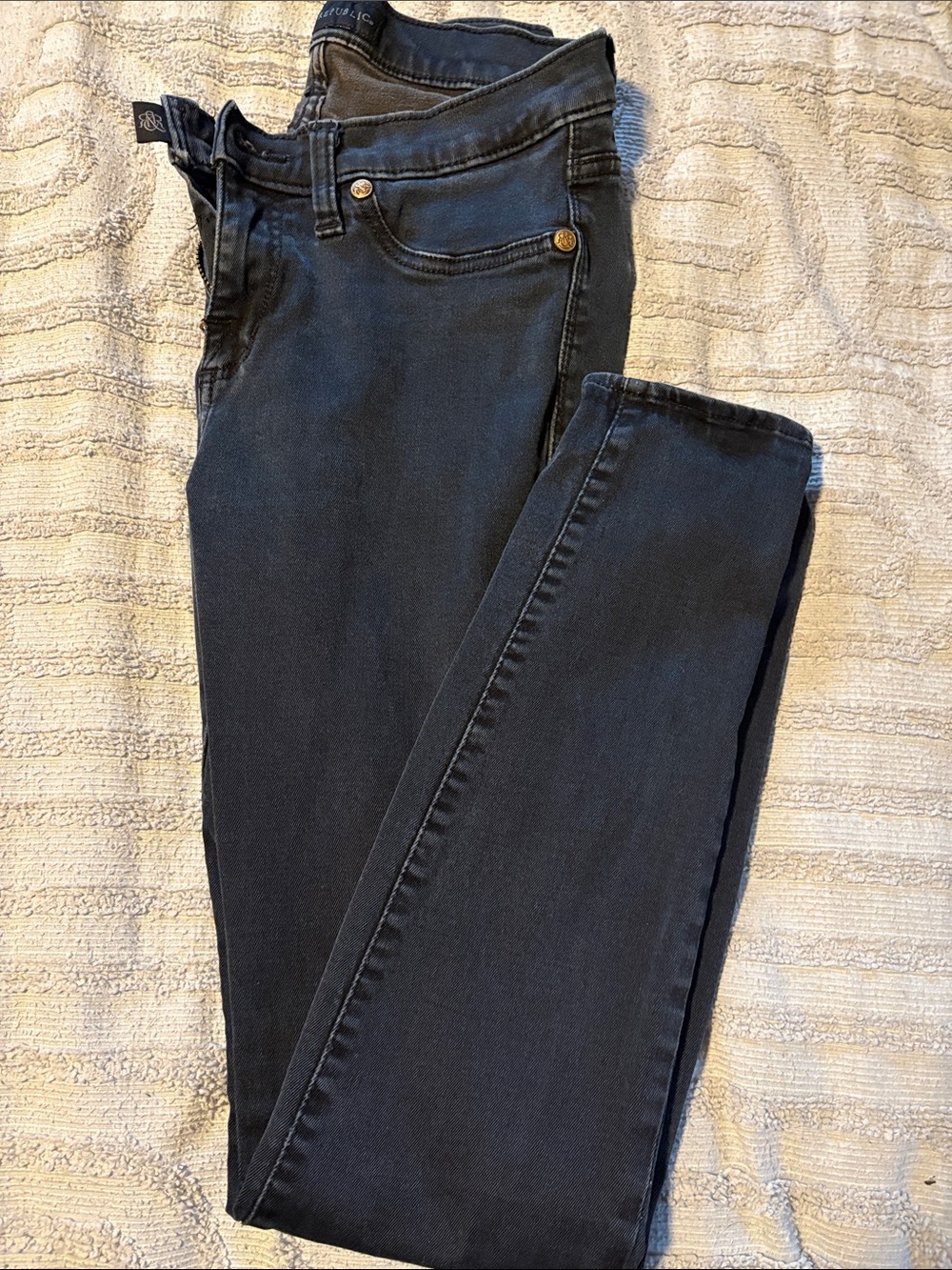 Rock & Republic Black Skinny Jeans